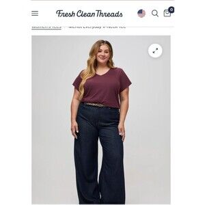 Everyday V-Neck Tee - Burgundy